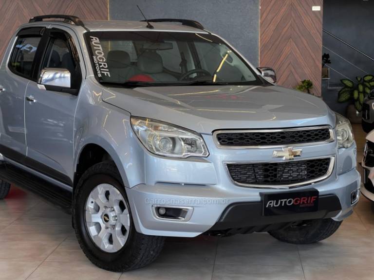 CHEVROLET - S10 - 2013/2013 - Prata - R$ 115.900,00