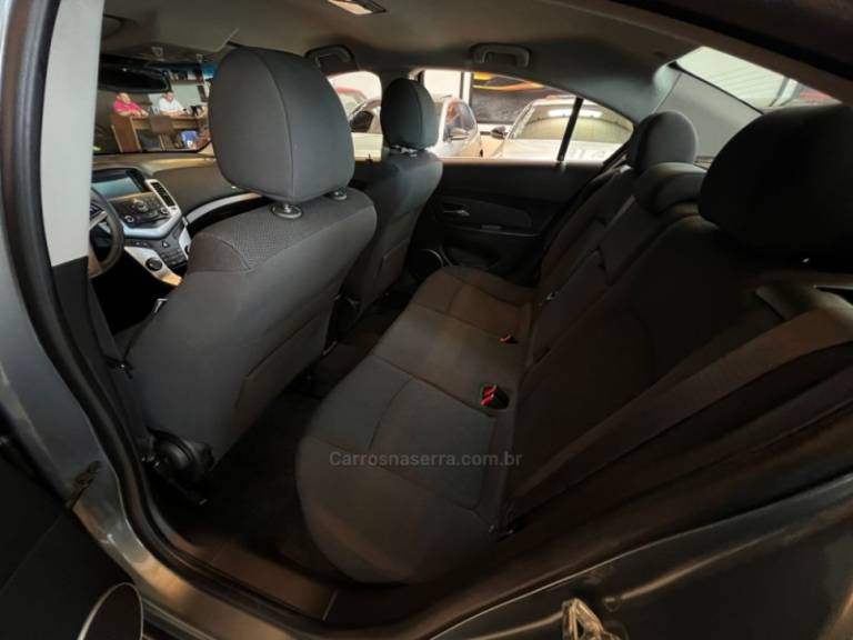 CHEVROLET - CRUZE - 2013/2013 - Cinza - R$ 57.900,00