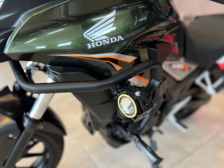 HONDA - CB 500 - 2018/2018 - Verde - R$ 38.900,00