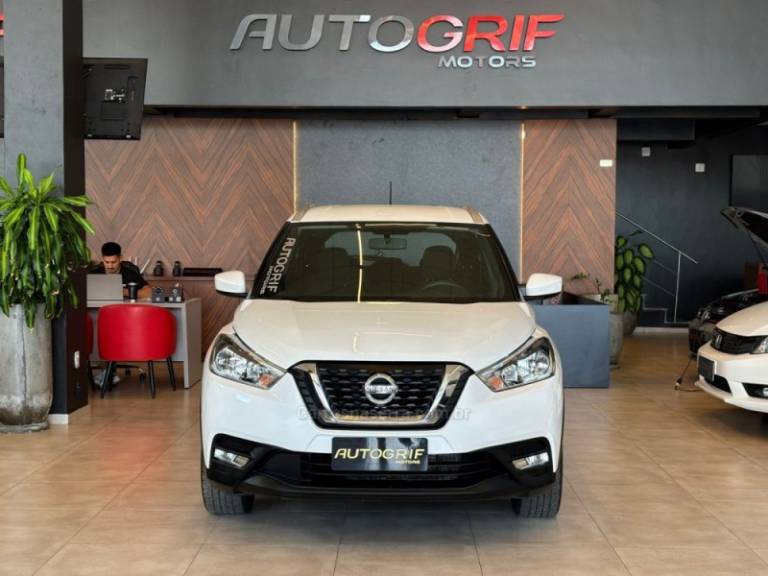 NISSAN - KICKS - 2019/2019 - Branca - R$ 80.900,00