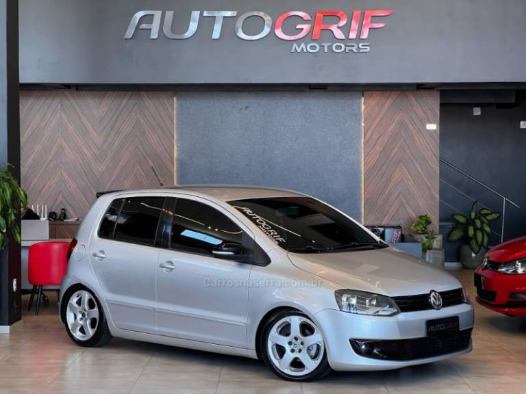 VOLKSWAGEN - FOX - 2012/2012 - Prata - R$ 38.900,00