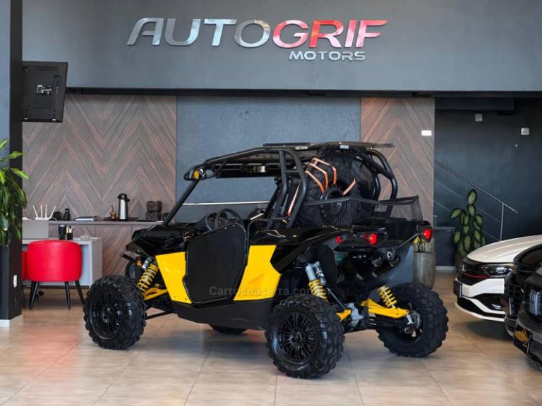 CAN-AM - MAVERICK XRS - 2016/2016 - Amarela - R$ 59.900,00