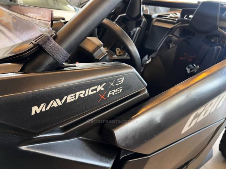 CAN-AM - MAVERICK XRS - 2018/2018 - Preta - R$ 124.900,00