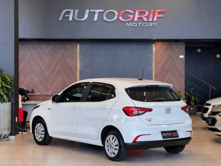 FIAT - ARGO - 2017/2018 - Branca - R$ 53.900,00