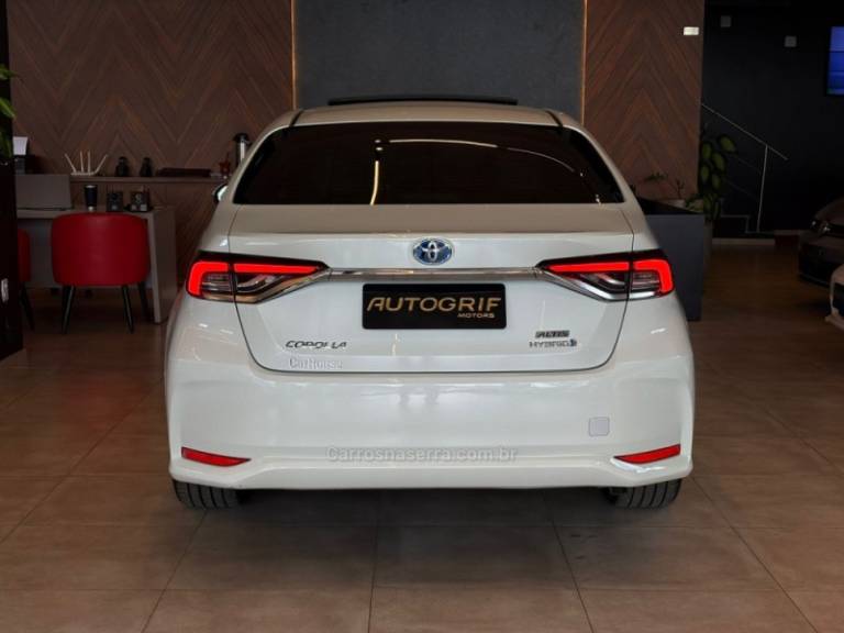 TOYOTA - COROLLA - 2020/2020 - Branca - R$ 131.900,00