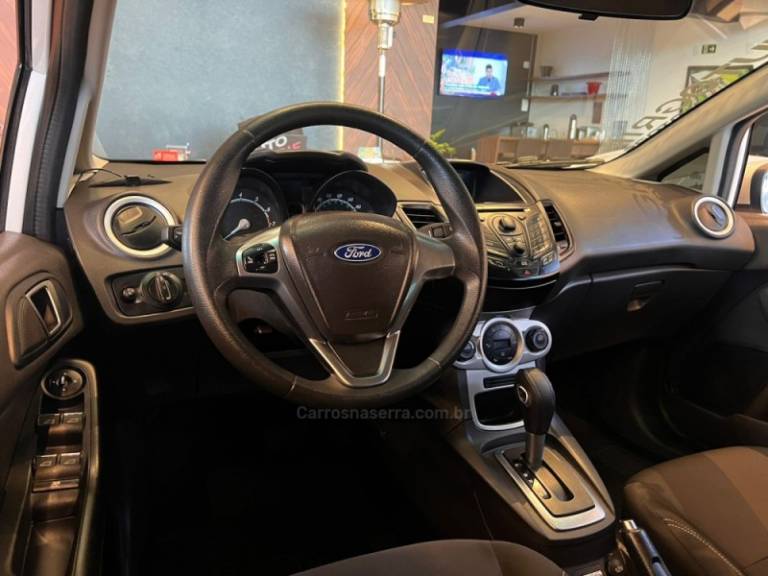 FORD - FIESTA - 2014/2014 - Branca - R$ 41.900,00