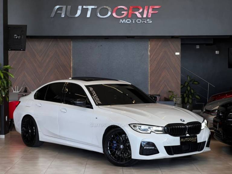 BMW - 330I - 2019/2019 - Branca - R$ 229.900,00