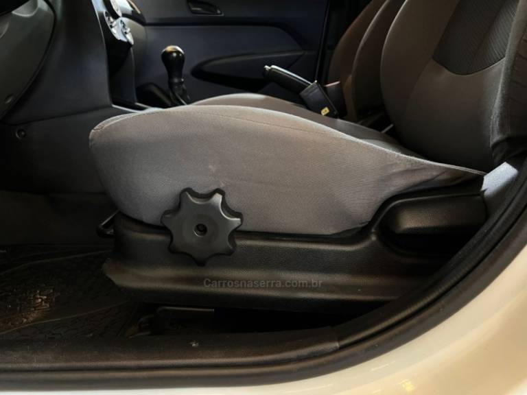 HYUNDAI - HB20S - 2018/2019 - Branca - R$ 55.900,00