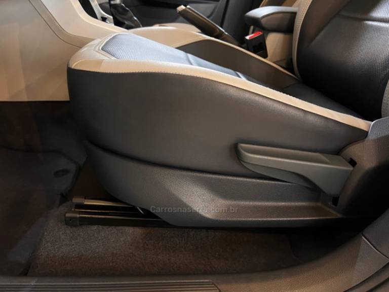 VOLKSWAGEN - T-CROSS - 2021/2021 - Branca - R$ 121.900,00