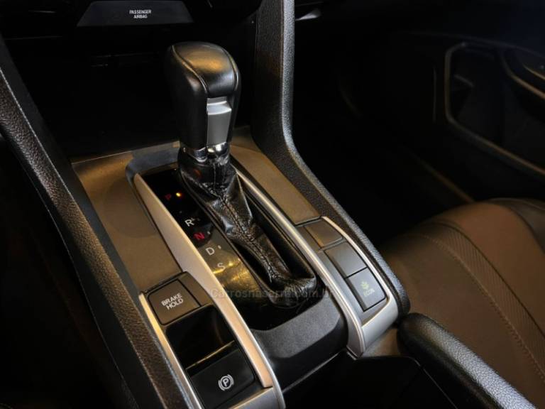 HONDA - CIVIC - 2016/2017 - Branca - R$ 108.900,00