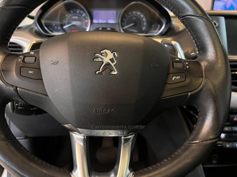 PEUGEOT - 208 - 2017/2017 - Branca - R$ 58.900,00