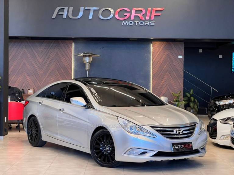HYUNDAI - SONATA - 2012/2013 - Prata - R$ 75.900,00