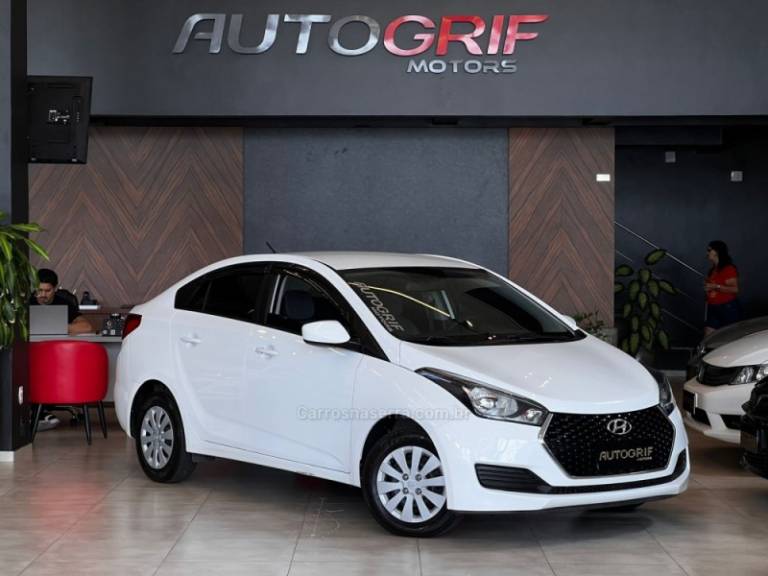 HYUNDAI - HB20S - 2018/2019 - Branca - R$ 55.900,00