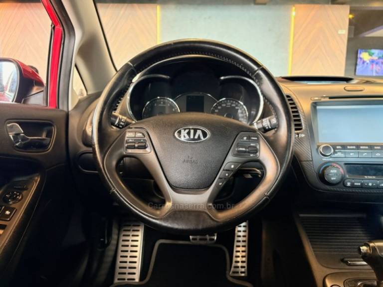 KIA MOTORS - CERATO - 2014/2014 - Vermelha - R$ 64.900,00