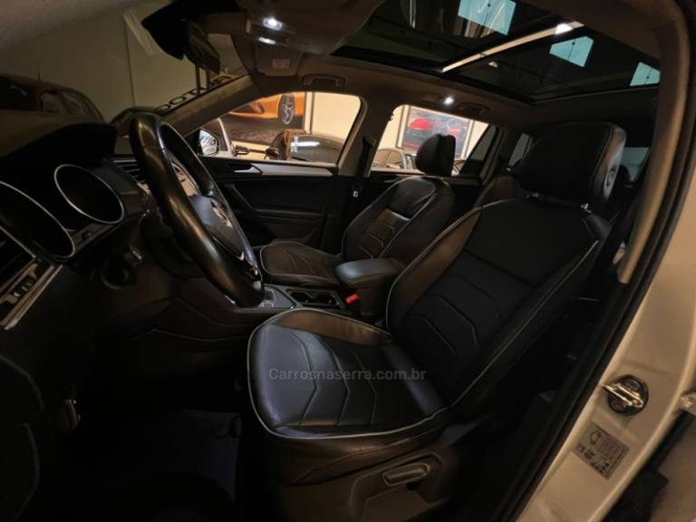VOLKSWAGEN - TIGUAN - 2019/2019 - Branca - R$ 118.900,00