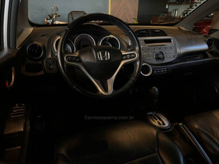 HONDA - FIT - 2010/2010 - Prata - R$ 47.900,00