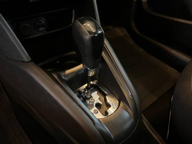 PEUGEOT - 208 - 2017/2017 - Branca - R$ 58.900,00
