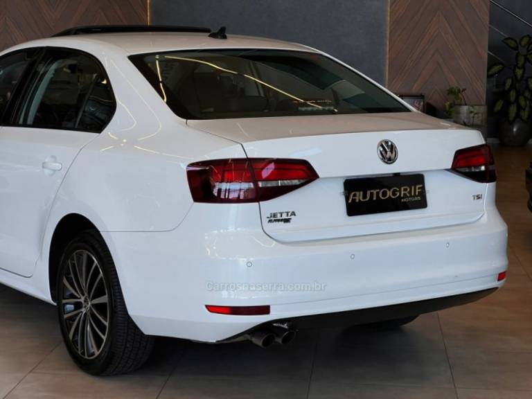 VOLKSWAGEN - JETTA - 2017/2017 - Branca - R$ 84.900,00