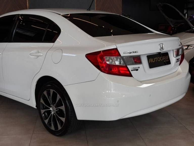HONDA - CIVIC - 2016/2016 - Branca - R$ 81.900,00