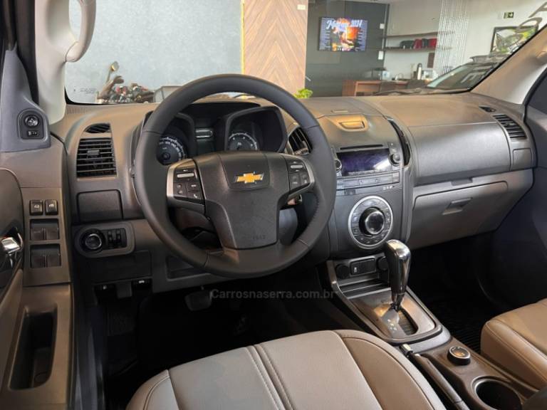 CHEVROLET - S10 - 2013/2013 - Prata - R$ 115.900,00