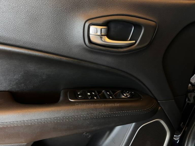 JEEP - COMPASS - 2017/2017 - Preta - R$ 92.900,00