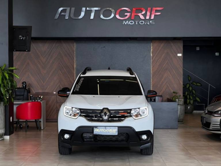 RENAULT - DUSTER - 2024/2024 - Branca - R$ 109.900,00