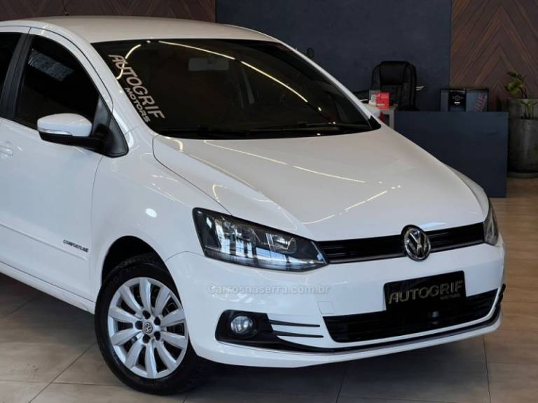 VOLKSWAGEN - FOX - 2015/2015 - Branca - R$ 43.900,00