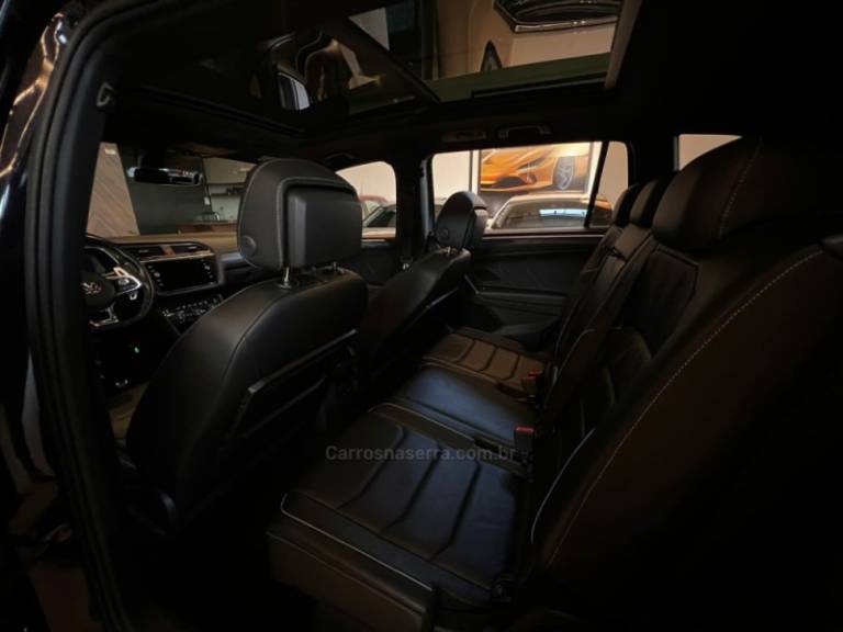 VOLKSWAGEN - TIGUAN - 2018/2018 - Preta - R$ 159.900,00