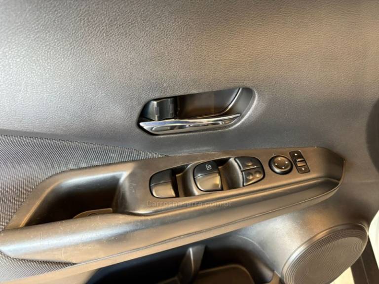 NISSAN - KICKS - 2019/2019 - Branca - R$ 80.900,00