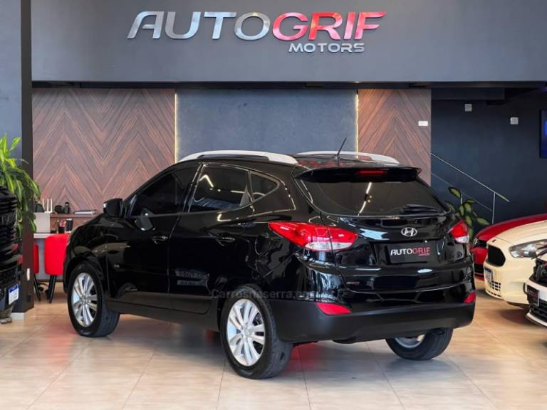HYUNDAI - IX35 - 2010/2011 - Preta - R$ 61.900,00