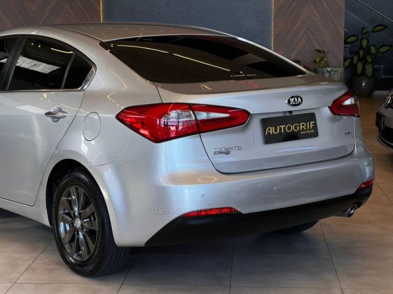 KIA MOTORS - CERATO - 2014/2014 - Prata - R$ 63.900,00