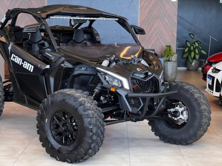 CAN-AM - MAVERICK XRS - 2018/2018 - Preta - R$ 124.900,00