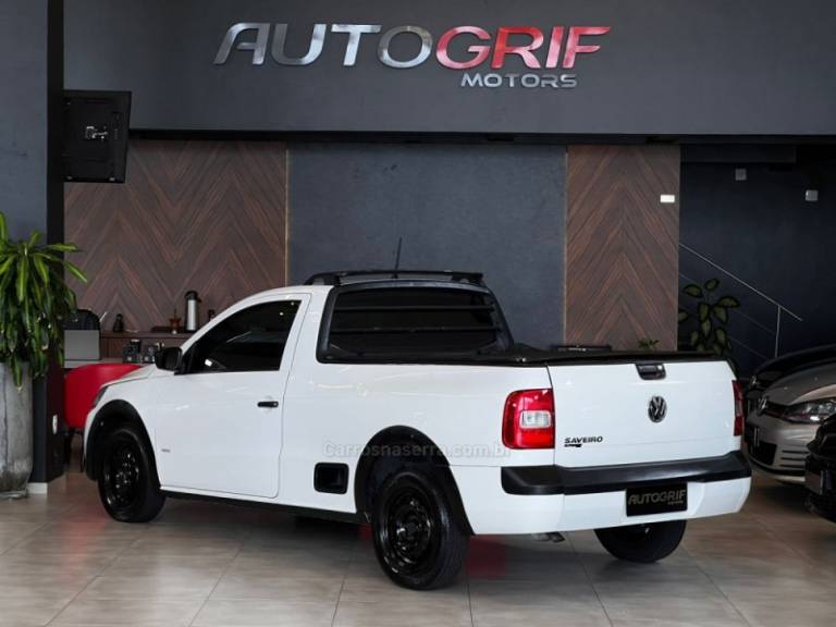 VOLKSWAGEN - SAVEIRO - 2012/2012 - Branca - R$ 35.900,00