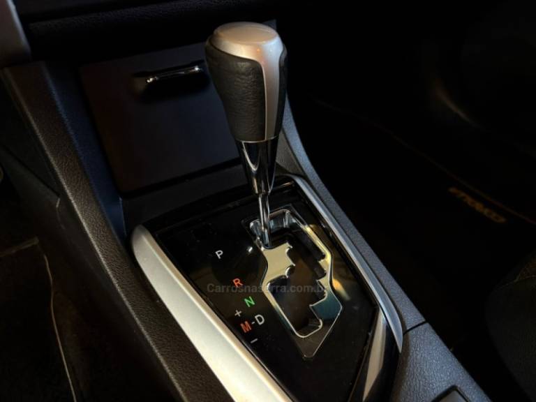 TOYOTA - COROLLA - 2019/2019 - Branca - R$ 105.900,00