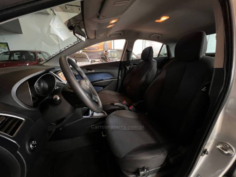 HYUNDAI - HB20S - 2014/2014 - Prata - R$ 55.900,00