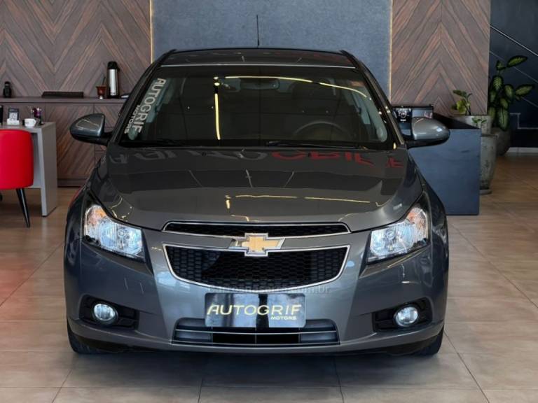 CHEVROLET - CRUZE - 2013/2013 - Cinza - R$ 57.900,00