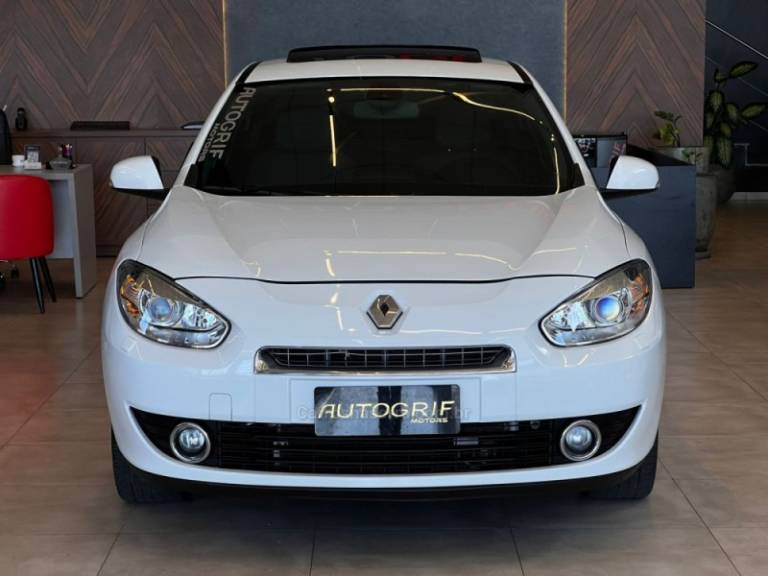 RENAULT - FLUENCE - 2014/2014 - Branca - R$ 46.900,00