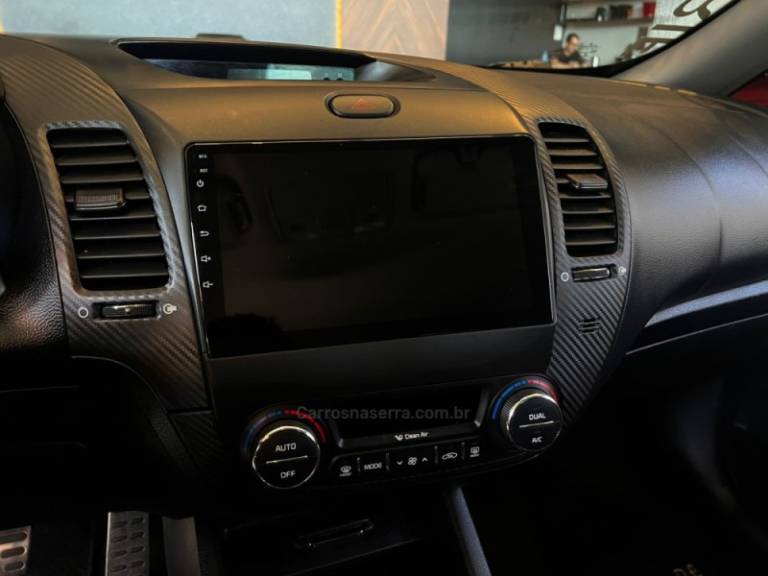 KIA MOTORS - CERATO - 2014/2014 - Prata - R$ 63.900,00