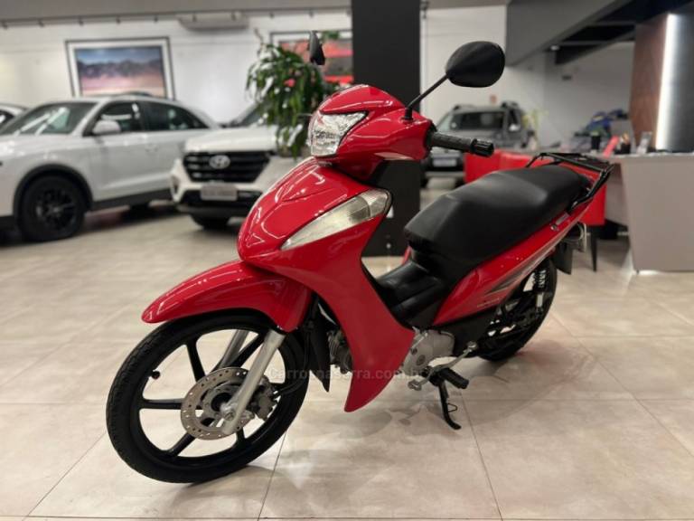 HONDA - BIZ 125 - 2014/2015 - Vermelha - R$ 12.900,00