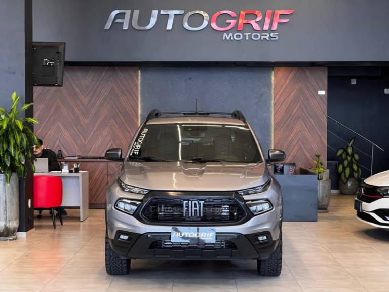 FIAT - TORO - 2022/2022 - Cinza - R$ 143.900,00