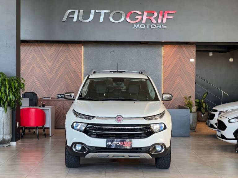 FIAT - TORO - 2017/2018 - Branca - R$ 91.900,00