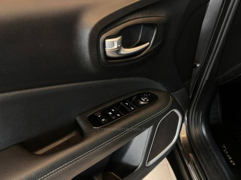 FIAT - TORO - 2021/2022 - Cinza - R$ 128.900,00