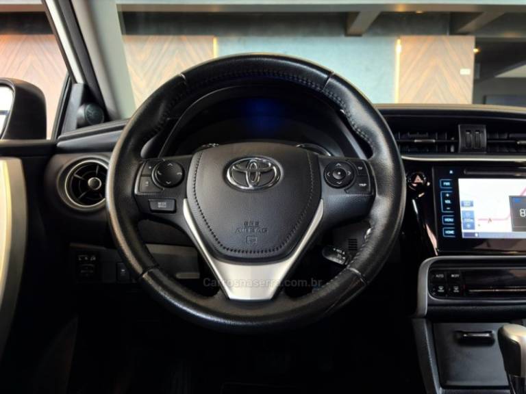 TOYOTA - COROLLA - 2019/2019 - Branca - R$ 105.900,00