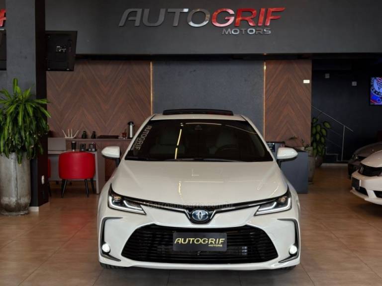 TOYOTA - COROLLA - 2020/2020 - Branca - R$ 131.900,00