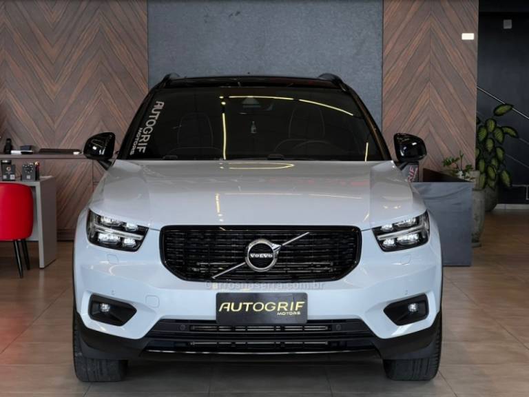 VOLVO - XC 40 - 2021/2021 - Cinza - R$ 195.900,00
