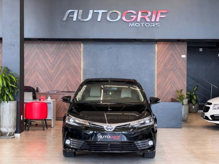 TOYOTA - COROLLA - 2018/2018 - Preta - R$ 106.900,00