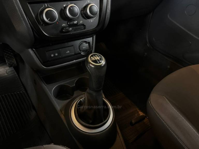 VOLKSWAGEN - SAVEIRO - 2012/2012 - Branca - R$ 48.900,00