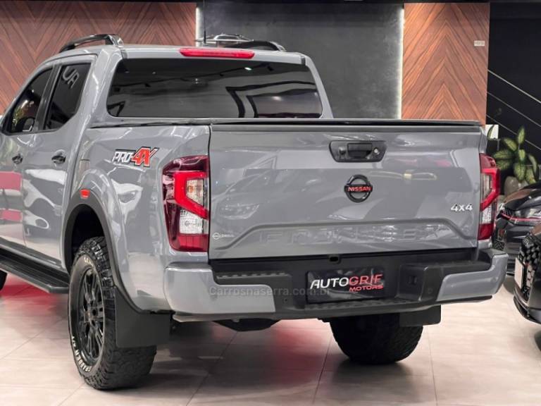 NISSAN - FRONTIER - 2022/2023 - Cinza - R$ 234.900,00