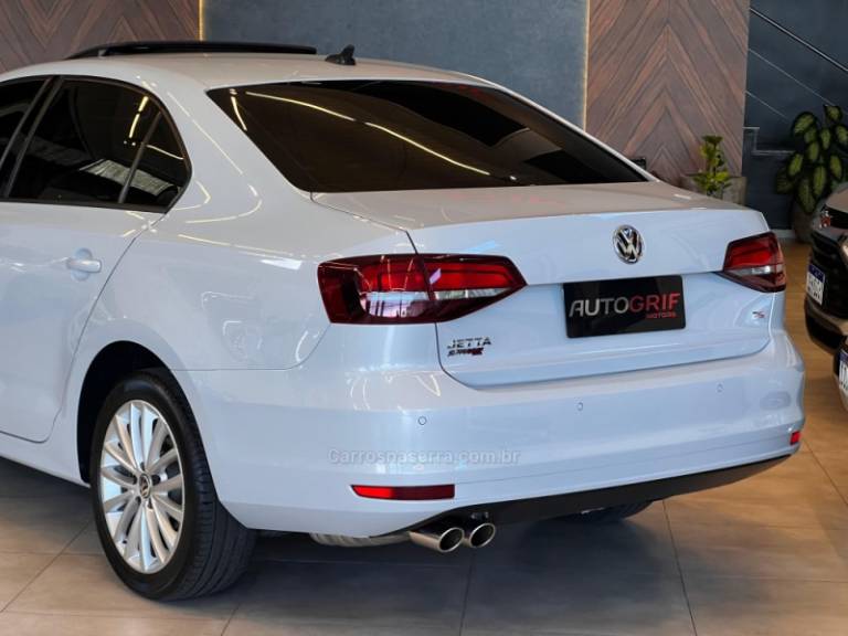 VOLKSWAGEN - JETTA - 2017/2017 - Cinza - R$ 89.900,00