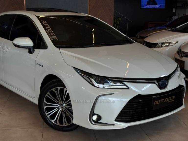 TOYOTA - COROLLA - 2020/2020 - Branca - R$ 131.900,00